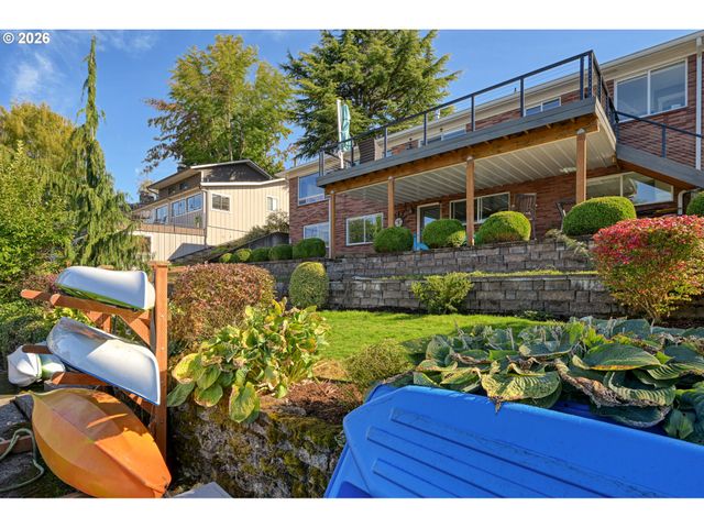 21511 Ne INTERLACHEN Ln, Fairview, OR 97024