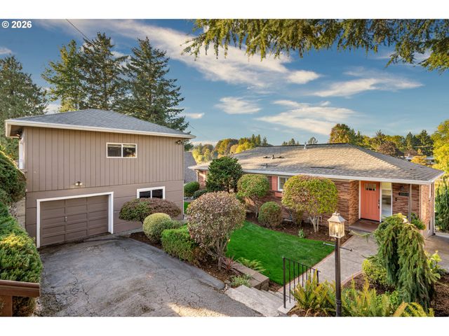 21511 Ne INTERLACHEN Ln, Fairview, OR 97024