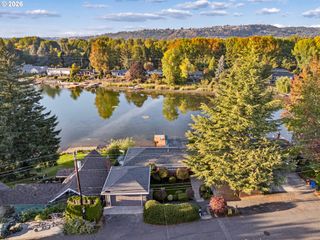 21511 Ne INTERLACHEN Ln, Fairview, OR 97024
