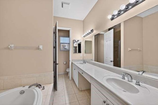 5926 NW 117th Drive 9B, Coral Springs, FL 33076