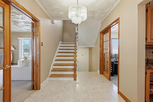 17802 Berg Road, Detroit, MI 48219