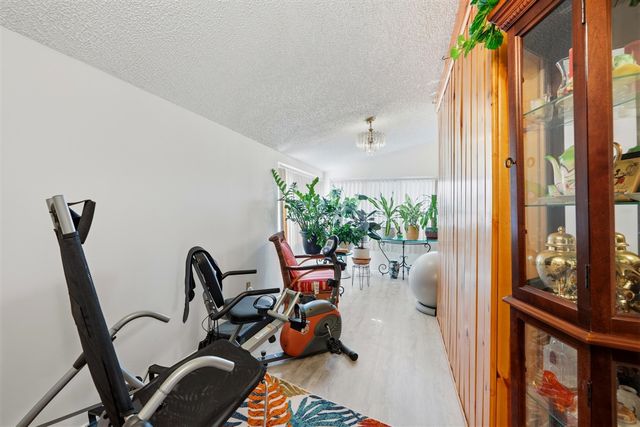 17802 Berg Road, Detroit, MI 48219