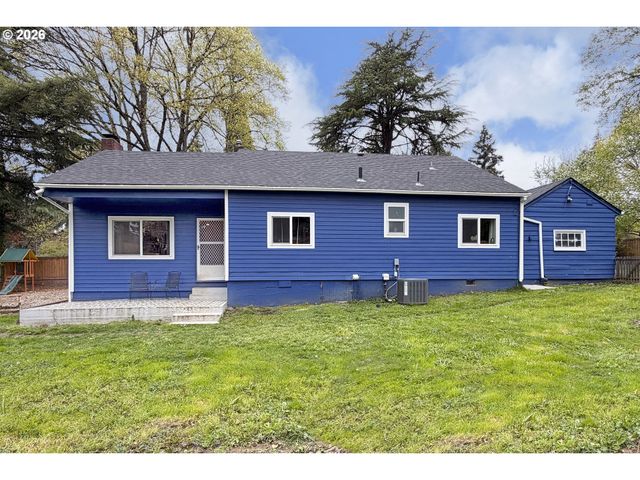 2410 Se TARBELL Ave, Milwaukie, OR 97267