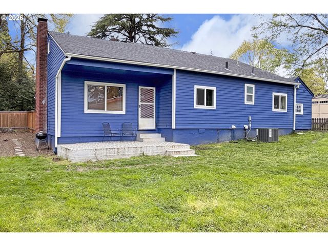 2410 Se TARBELL Ave, Milwaukie, OR 97267