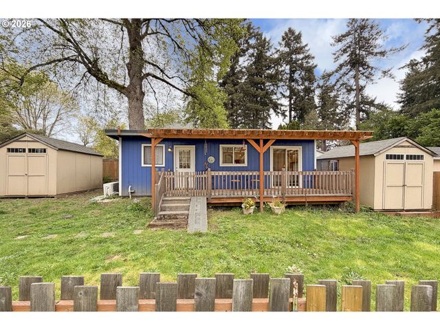 2410 Se TARBELL Ave, Milwaukie, OR 97267