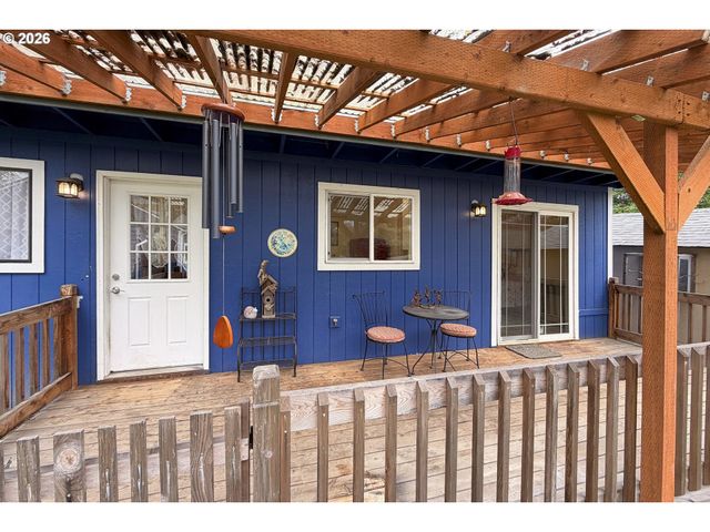 2410 Se TARBELL Ave, Milwaukie, OR 97267