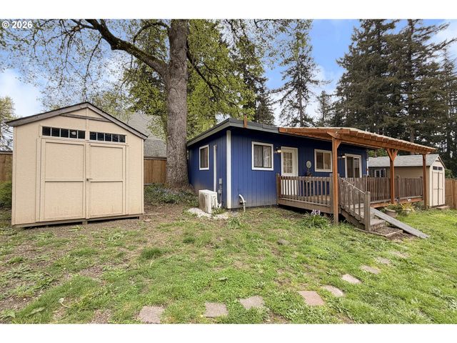 2410 Se TARBELL Ave, Milwaukie, OR 97267