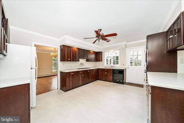727 WELLER DR, Mount Airy, MD 21771