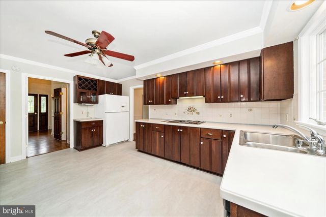 727 WELLER DR, Mount Airy, MD 21771