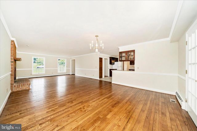 727 WELLER DR, Mount Airy, MD 21771