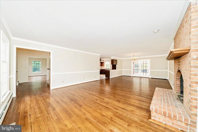 727 WELLER DR, Mount Airy, MD 21771