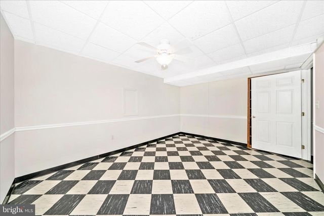 727 WELLER DR, Mount Airy, MD 21771