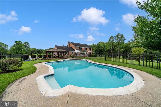 727 WELLER DR, Mount Airy, MD 21771