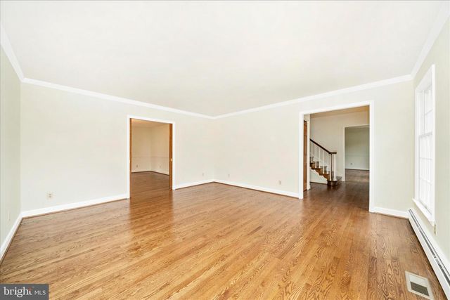 727 WELLER DR, Mount Airy, MD 21771