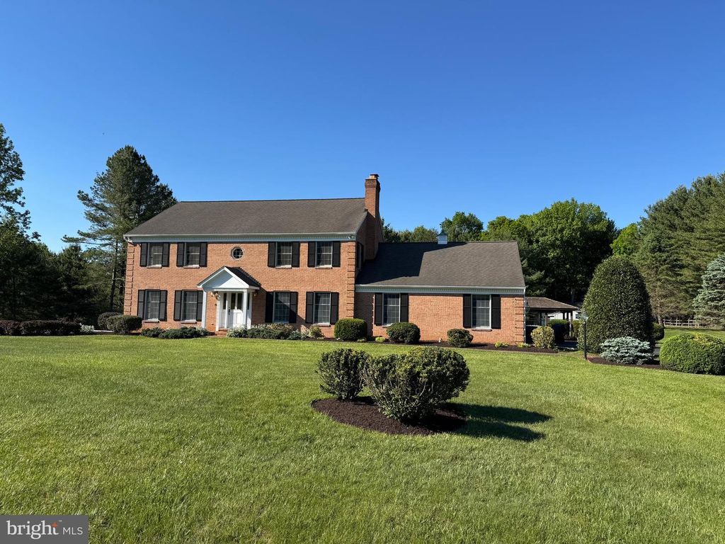 727 WELLER DR, Mount Airy, MD 21771