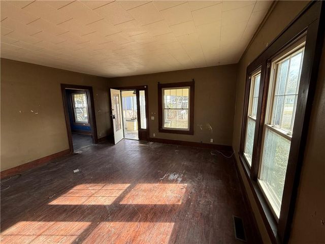 101 S Buttermilk Station Road, East Lynne, MO 64743