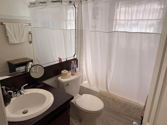 104 Oakridge H, Deerfield Beach, FL 33442