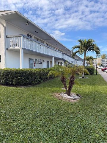 104 Oakridge H, Deerfield Beach, FL 33442