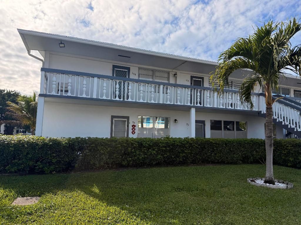 104 Oakridge H, Deerfield Beach, FL 33442