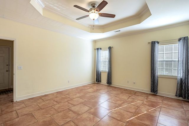 203 Lakeside Dr, Dothan, AL 36301