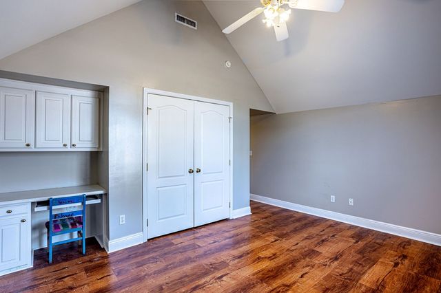 203 Lakeside Dr, Dothan, AL 36301