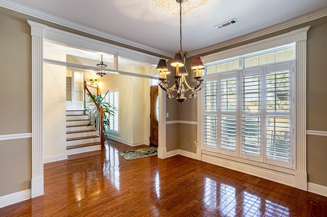 203 Lakeside Dr, Dothan, AL 36301