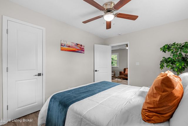 10324 Deering Rd, Louisville, KY 40272