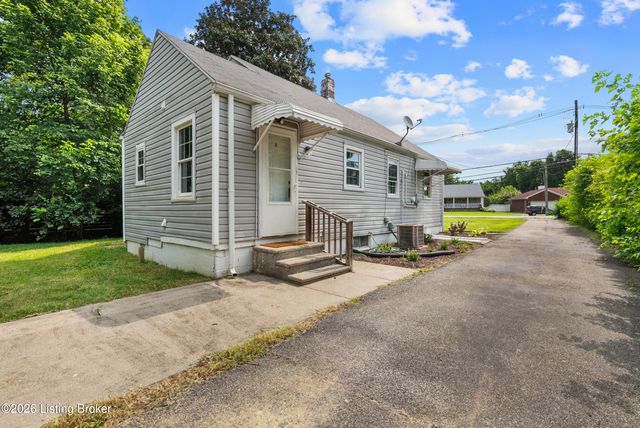 10324 Deering Rd, Louisville, KY 40272