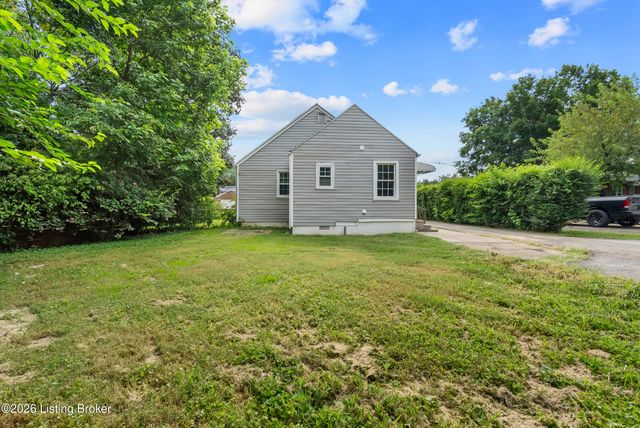 10324 Deering Rd, Louisville, KY 40272