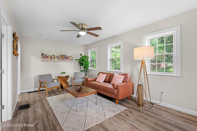 10324 Deering Rd, Louisville, KY 40272