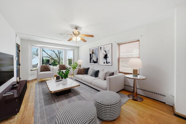 3728 Grove Avenue, Berwyn, IL 60402