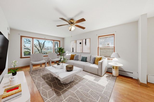 3728 Grove Avenue, Berwyn, IL 60402