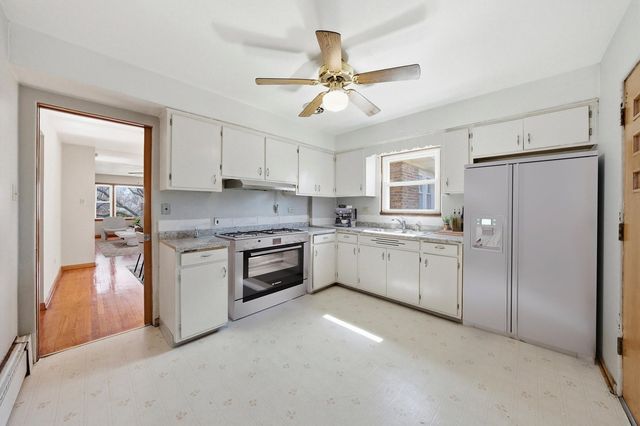 3728 Grove Avenue, Berwyn, IL 60402