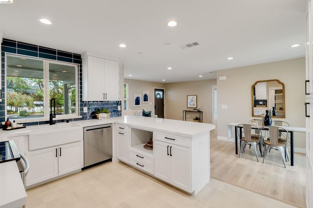 3015 Stevenson St, Pittsburg, CA 94565