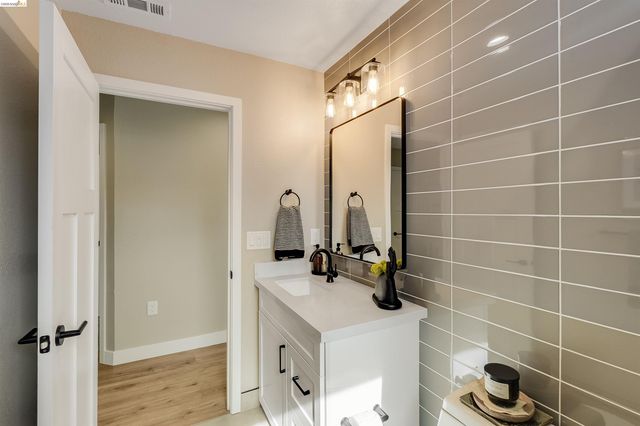 3015 Stevenson St, Pittsburg, CA 94565