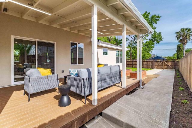 3015 Stevenson St, Pittsburg, CA 94565