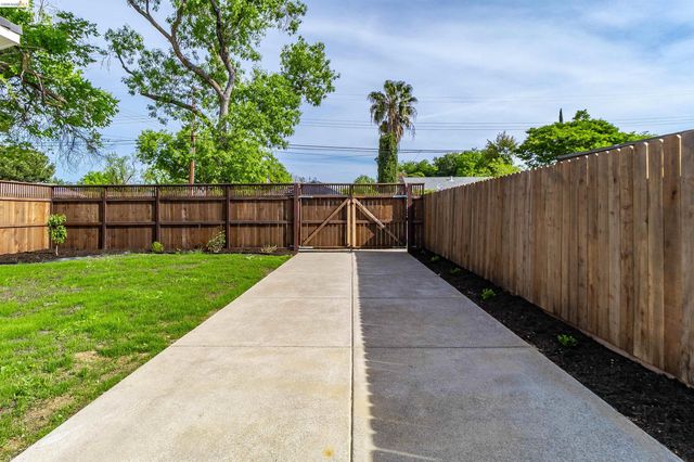 3015 Stevenson St, Pittsburg, CA 94565