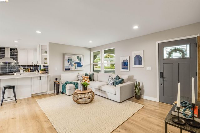 3015 Stevenson St, Pittsburg, CA 94565