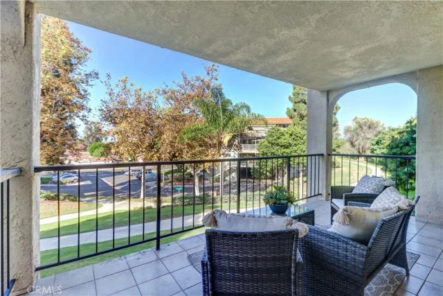 3243 San Amadeo 2F, Laguna Woods, CA 92637