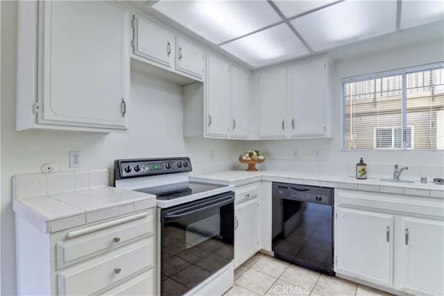 3243 San Amadeo 2F, Laguna Woods, CA 92637