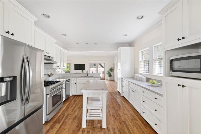 221 Oak Lane, Decatur, GA 30030