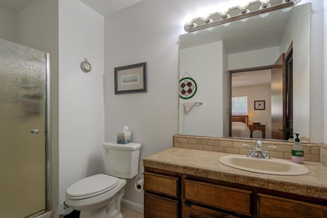 1825 Del Mar Avenue, Redding, CA 96003