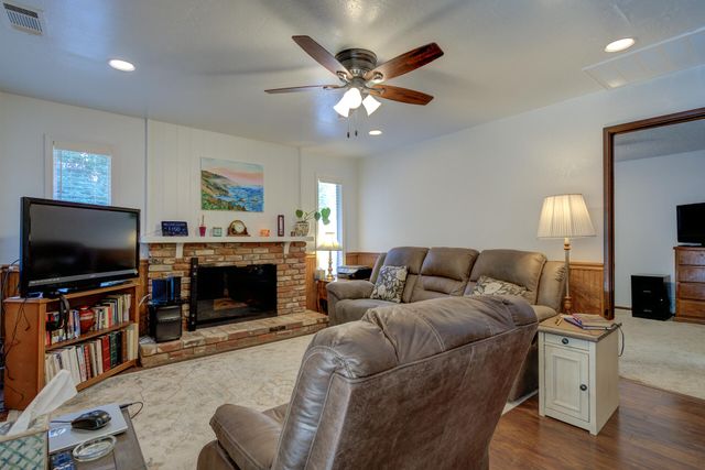 1825 Del Mar Avenue, Redding, CA 96003