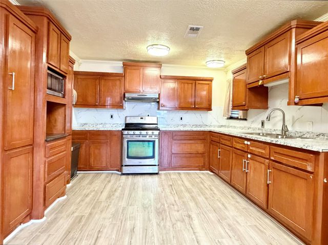 8354 Wier Drive, Houston, TX 77017