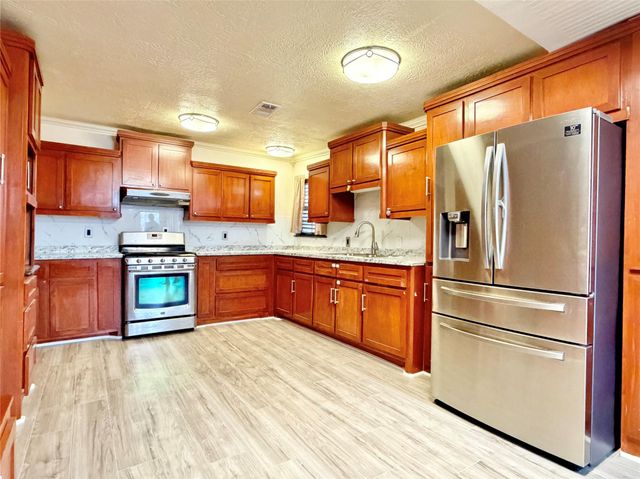 8354 Wier Drive, Houston, TX 77017