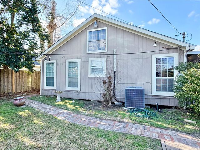 8354 Wier Drive, Houston, TX 77017