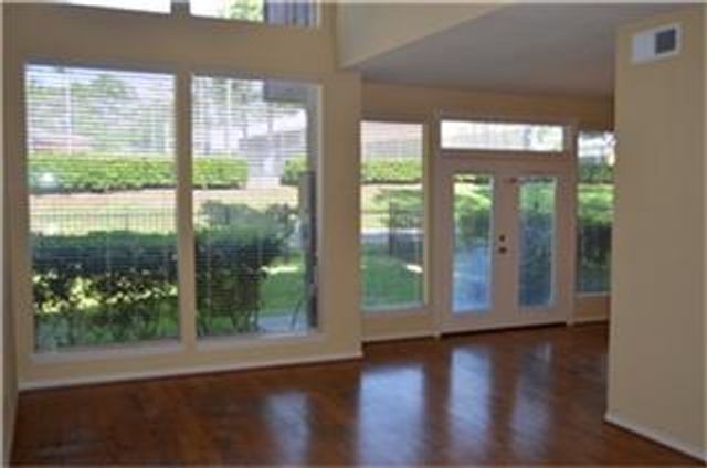 3246 Poe Drive, Montgomery, TX 77356