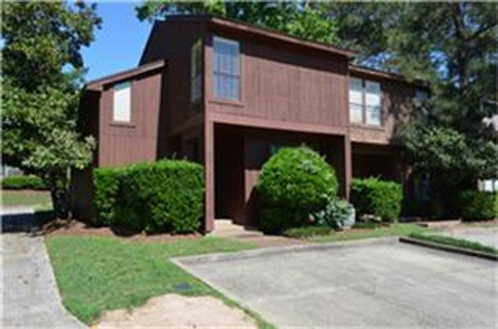 3246 Poe Drive, Montgomery, TX 77356