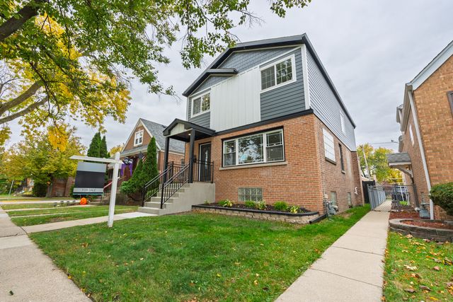 2252 Northgate Avenue, North Riverside, IL 60546