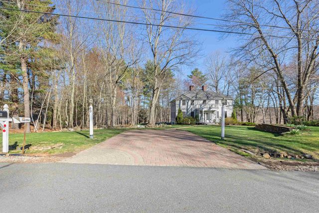 60 Cambridge Road, Hampstead, NH 03841